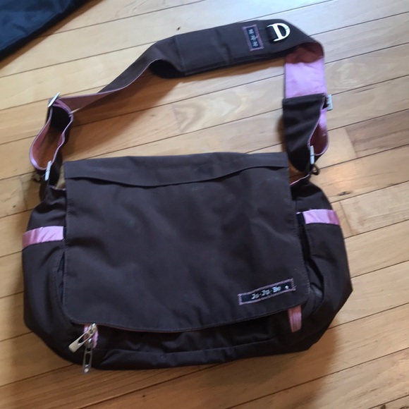 PERFECT Diaper Bag! 👶👜 - Picture 2 of 5